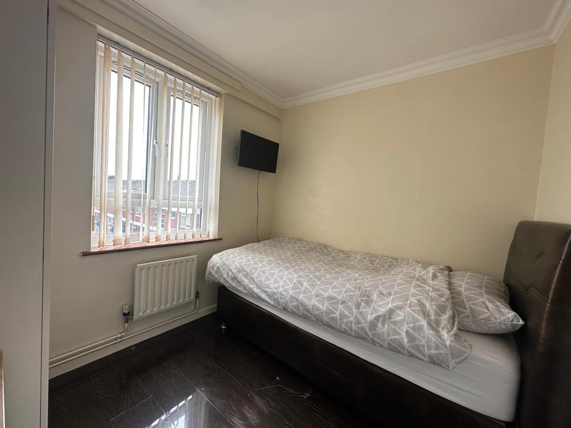 Single Comfortable Privatunterkunft London